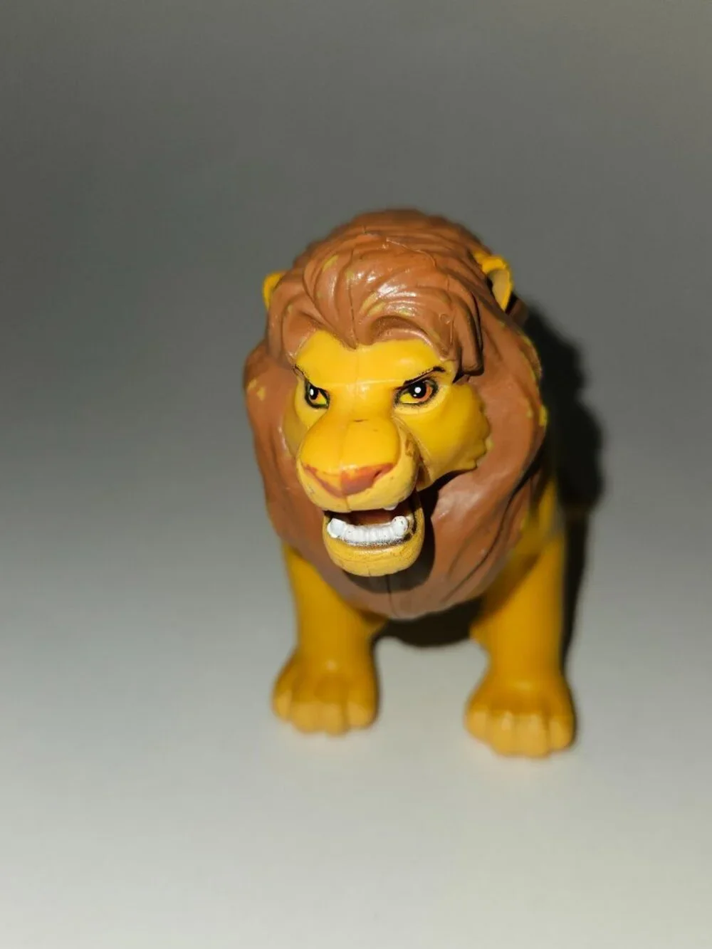 3 Disney Jointed Plastic Toy Figures Lot Lion King Guard Adult Simba Pumbaa Kion